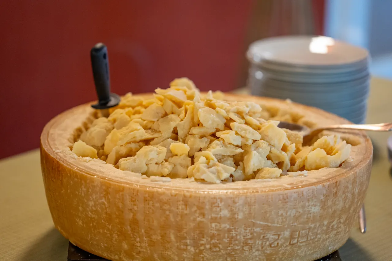Pasta mantecata nella forma di formaggio